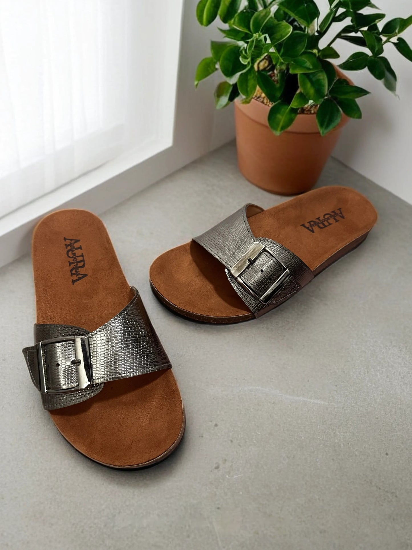 Leya Oxide scaleskin slides