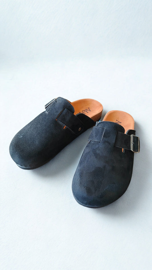 Seren Black clogs