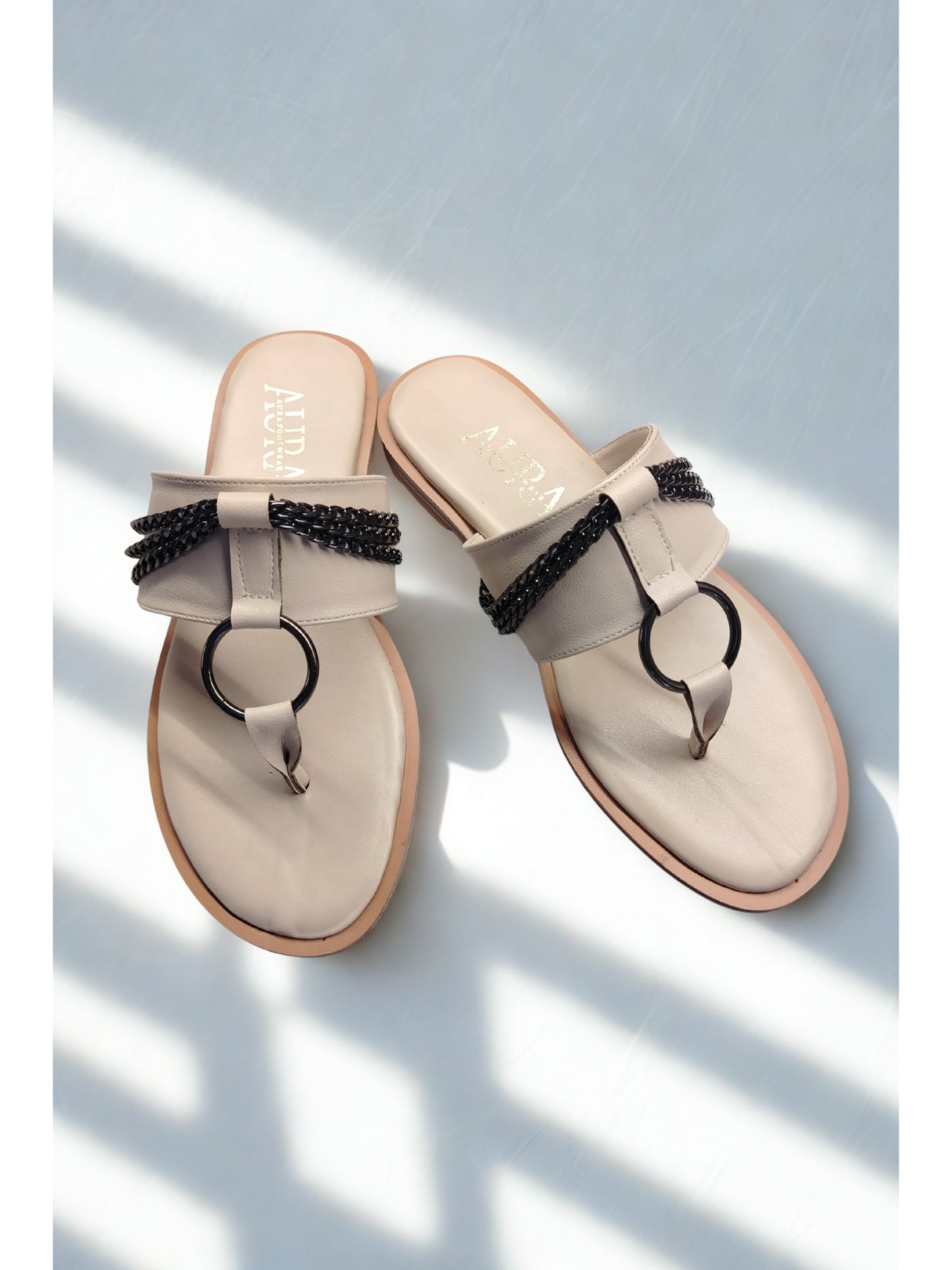 Beige sandal (4004)