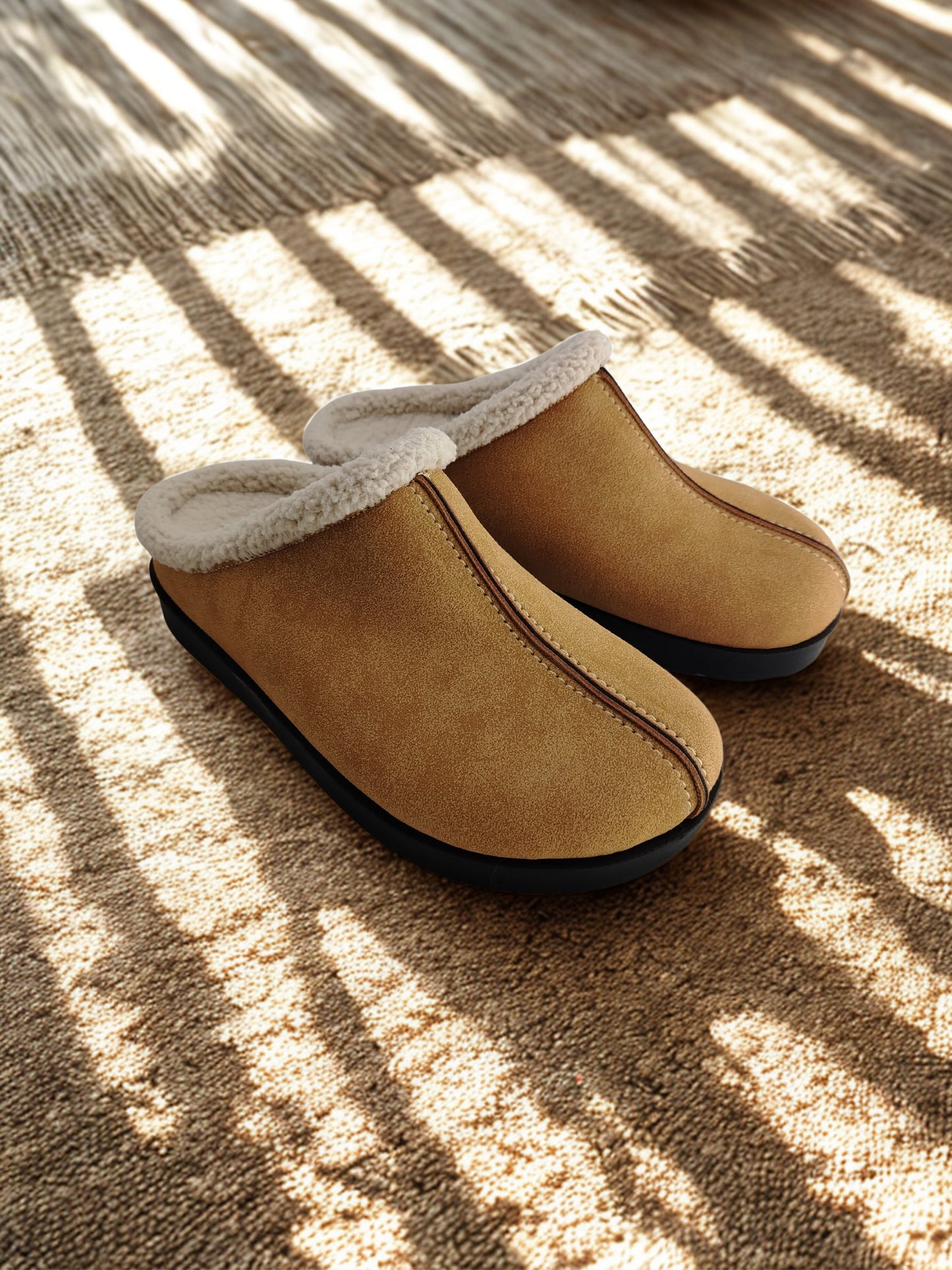 Terra fur Camel clogs
