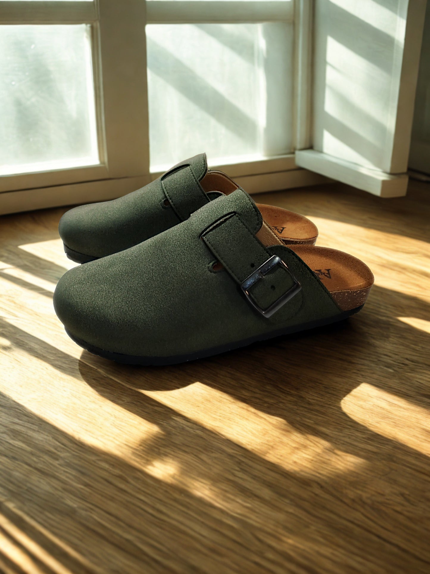 Seren Olive green clogs