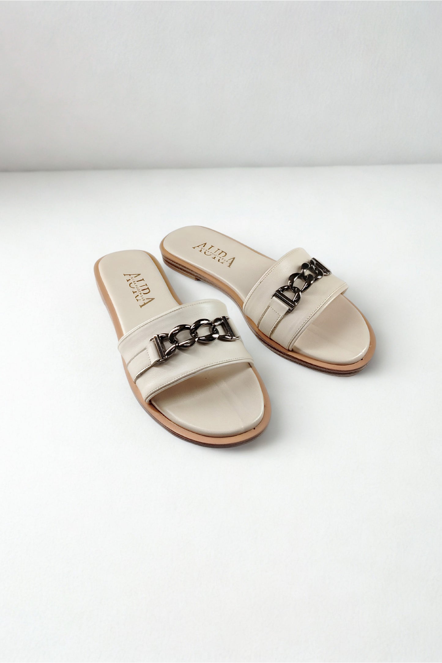 Aura slides beige (4007)