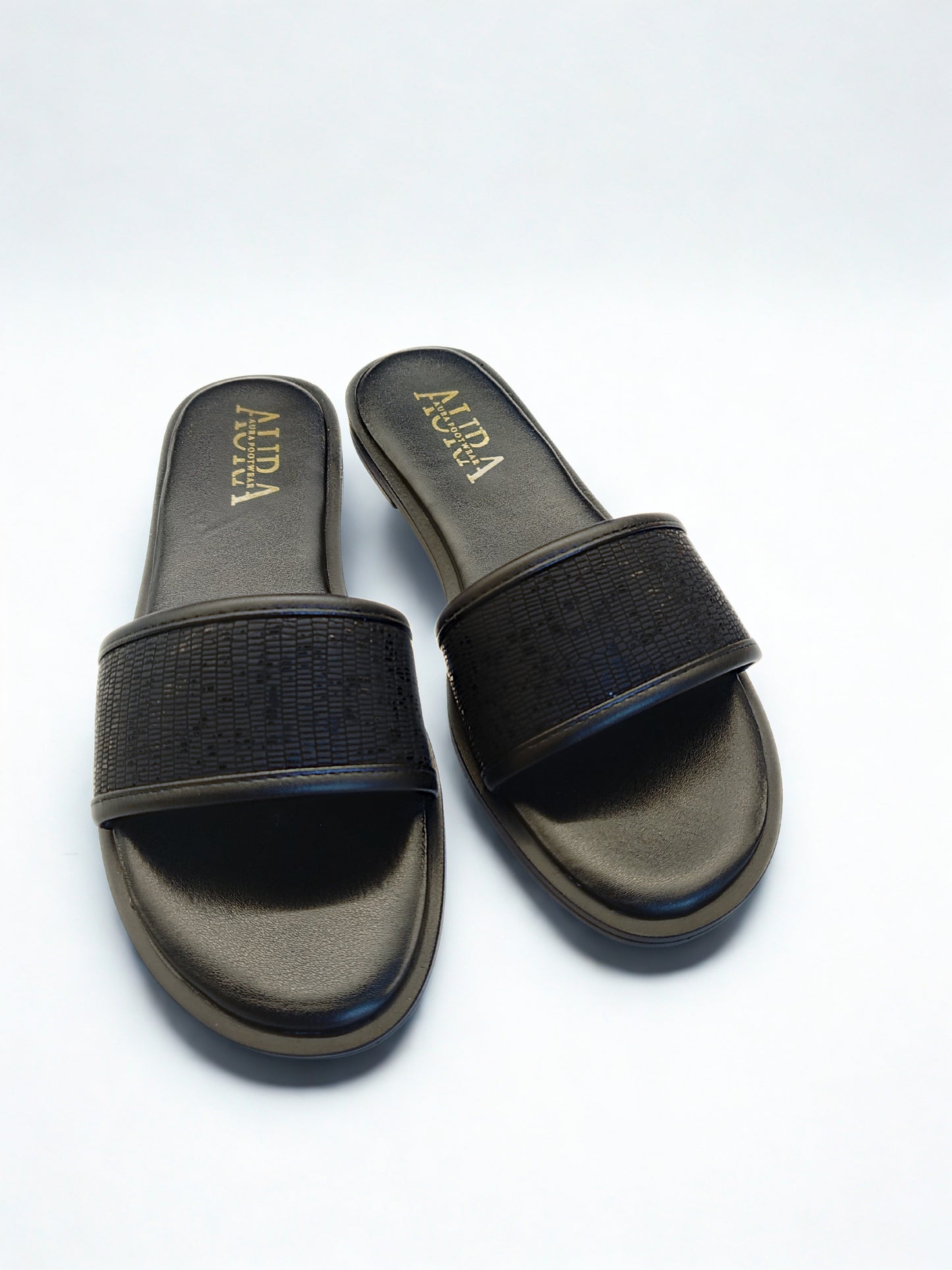 Aura slides black (4010)
