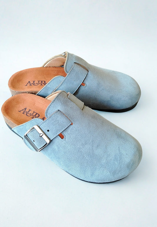 Seren baby blue clogs
