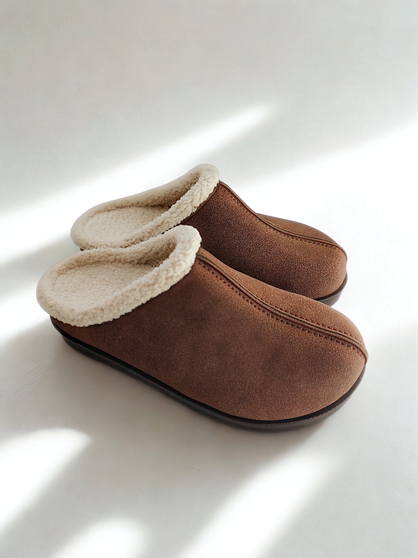 Terra fur brown clogs