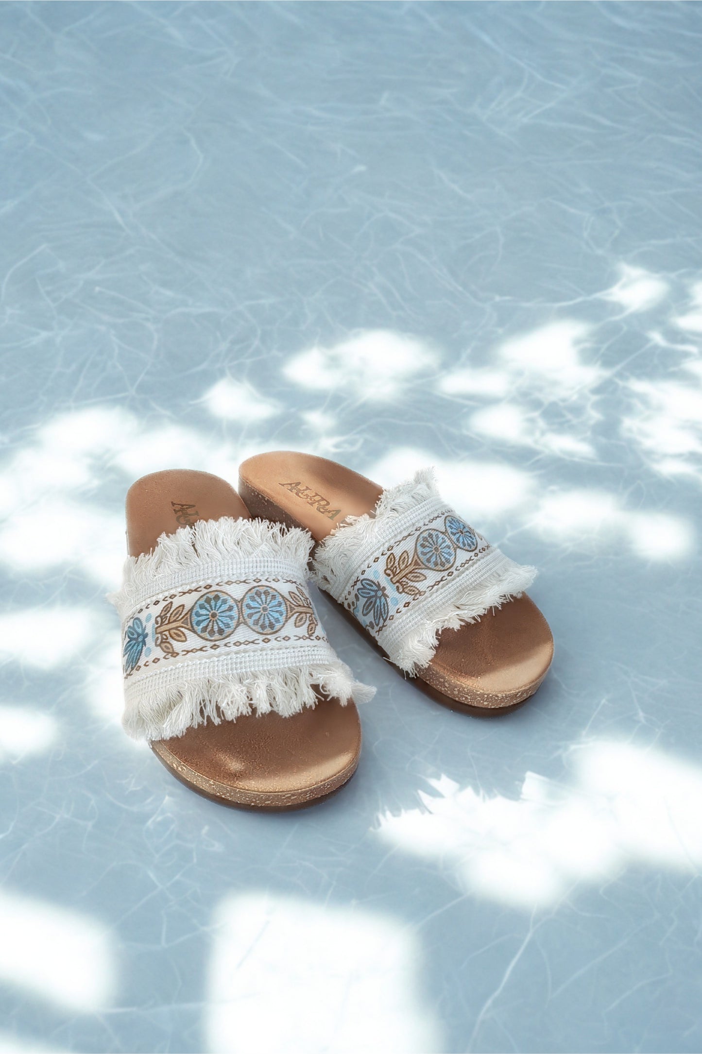Aura slides beige (4013)