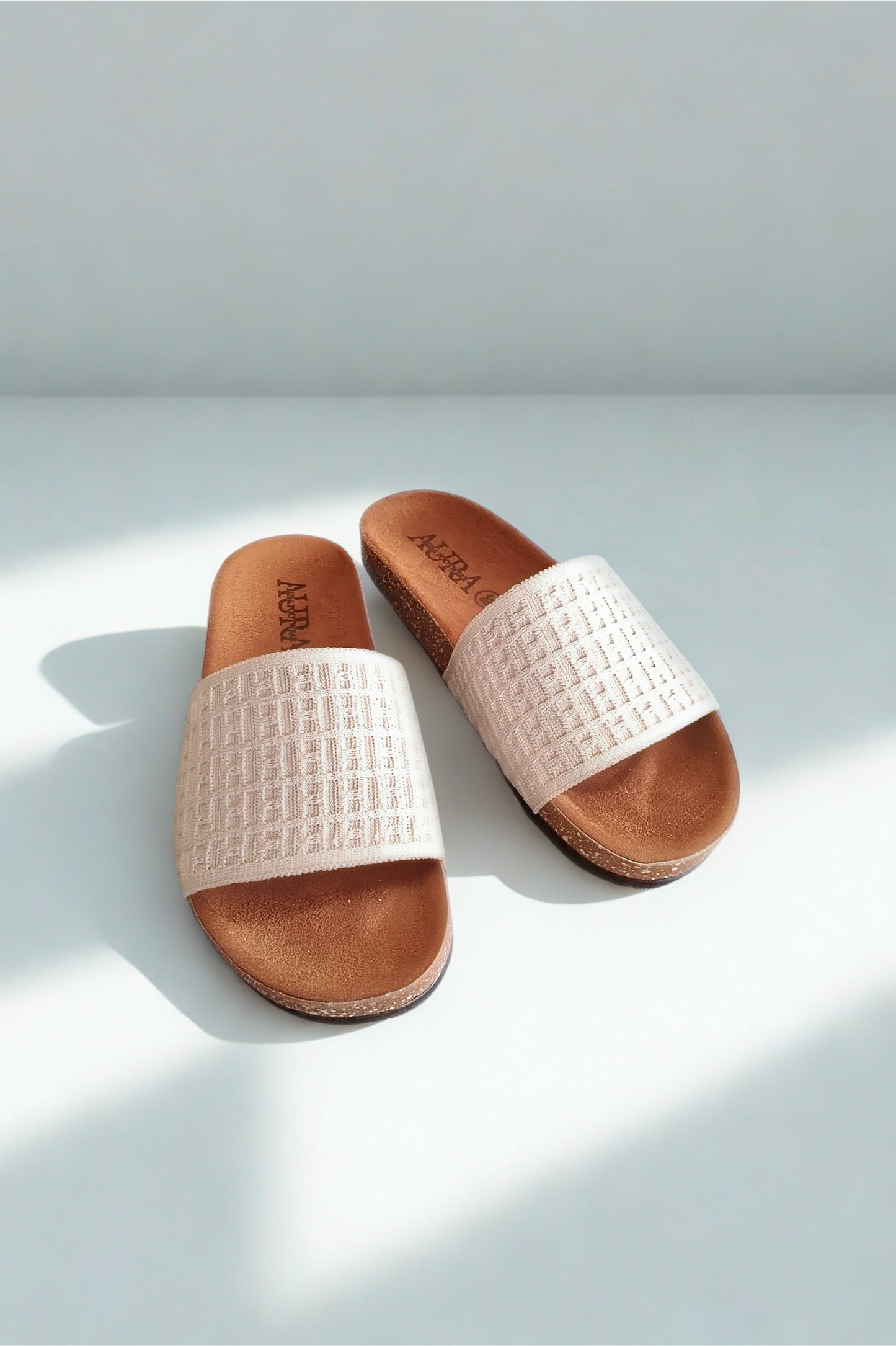 Aura slides beige (4012)