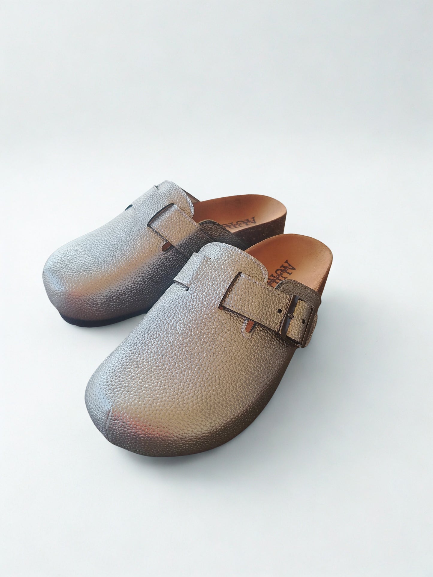 Seren high clogs Oxide