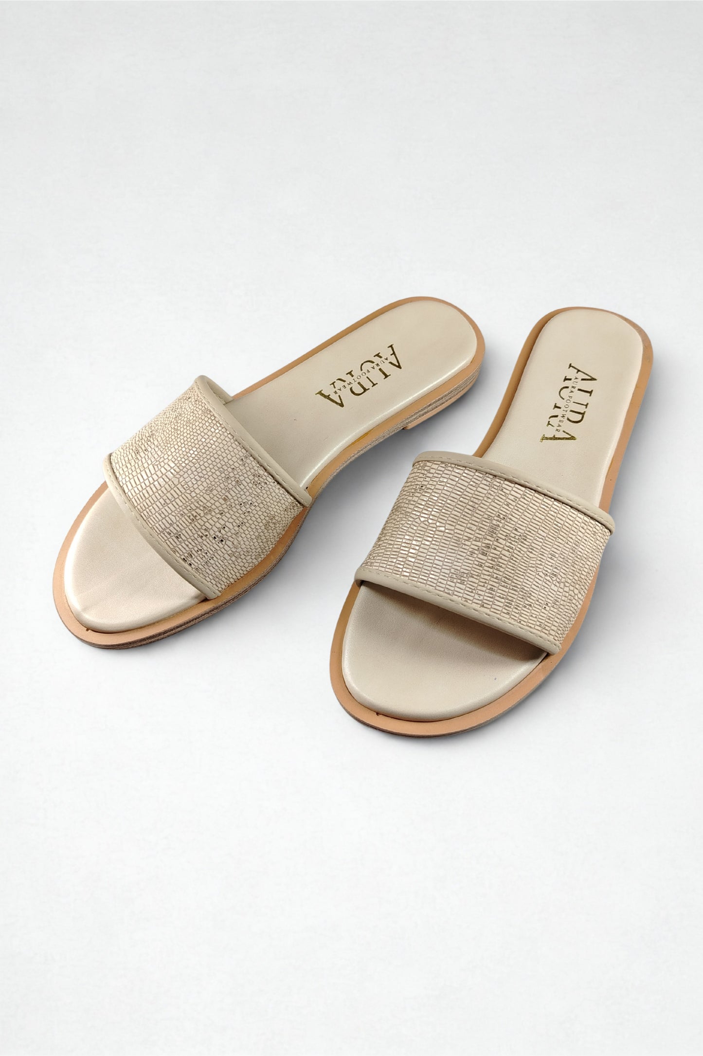 Aura slides beige (4010)