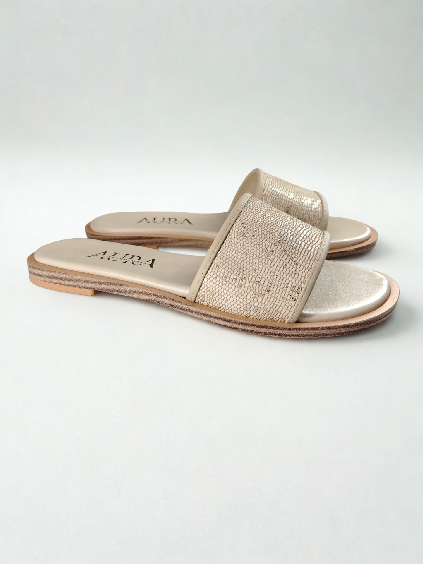 Aura slides beige (4010)