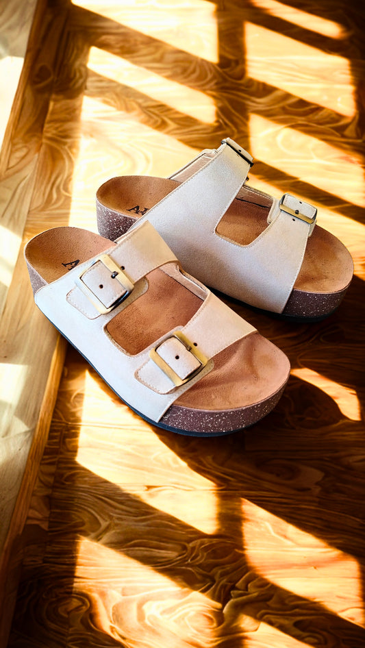 Aria high beige slipper