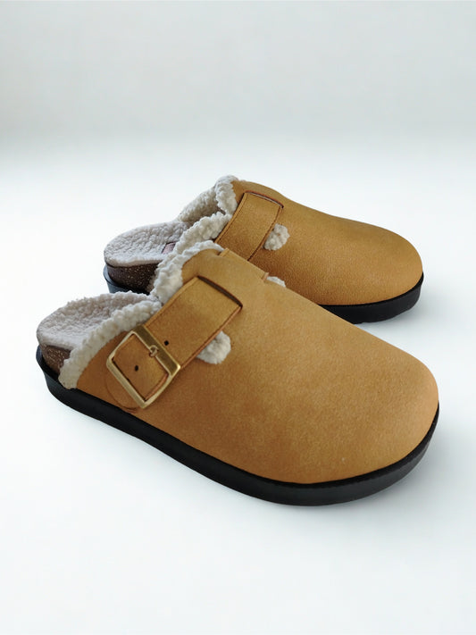 Seren fur camel clogs